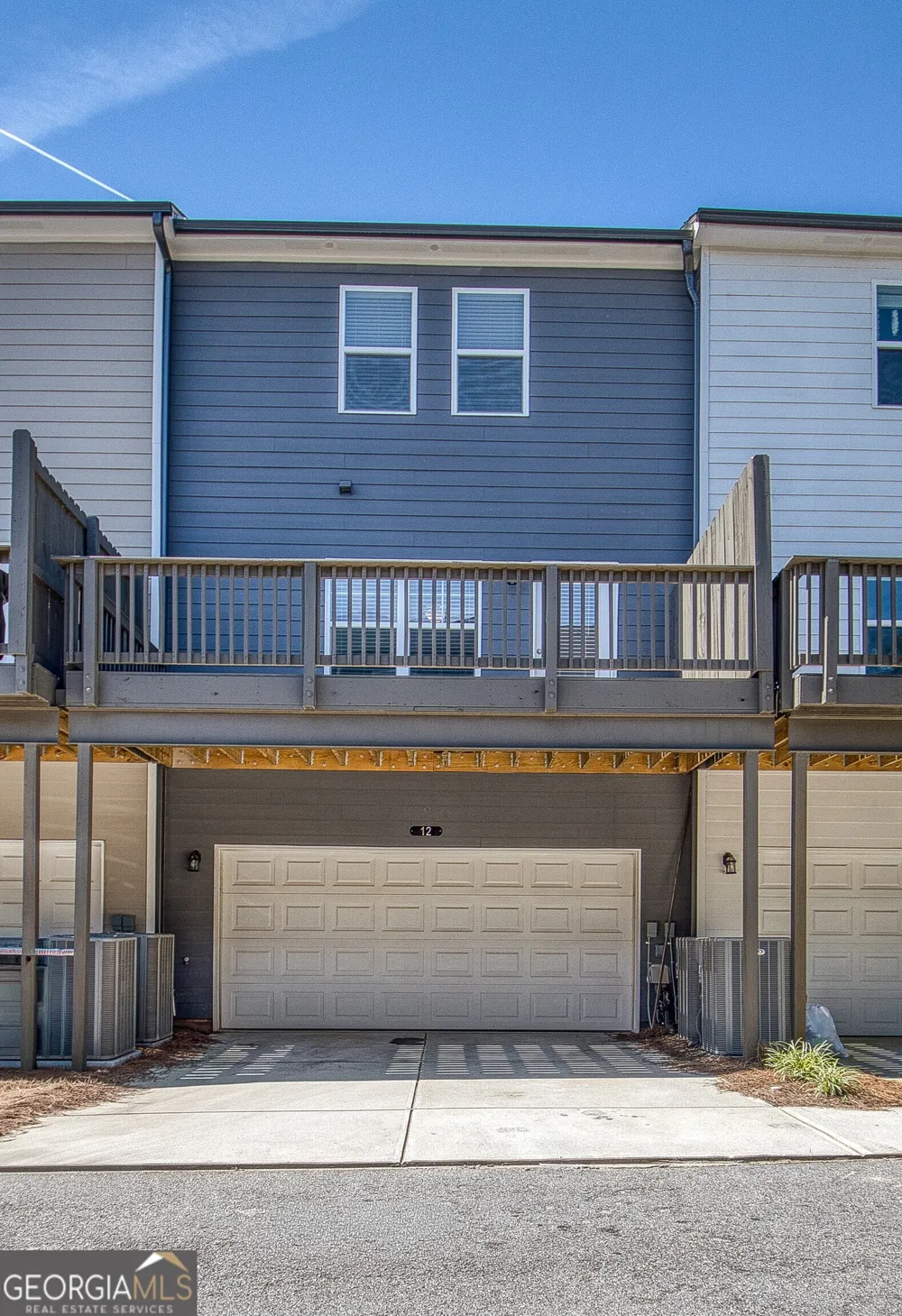 12 Silver LN Newnan, GA 30265