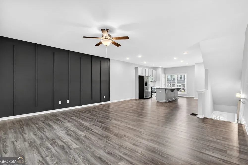 12 Silver LN Newnan, GA 30265