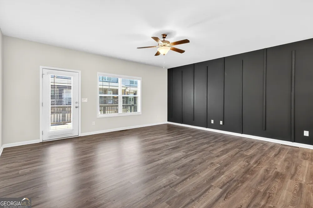 12 Silver LN Newnan, GA 30265