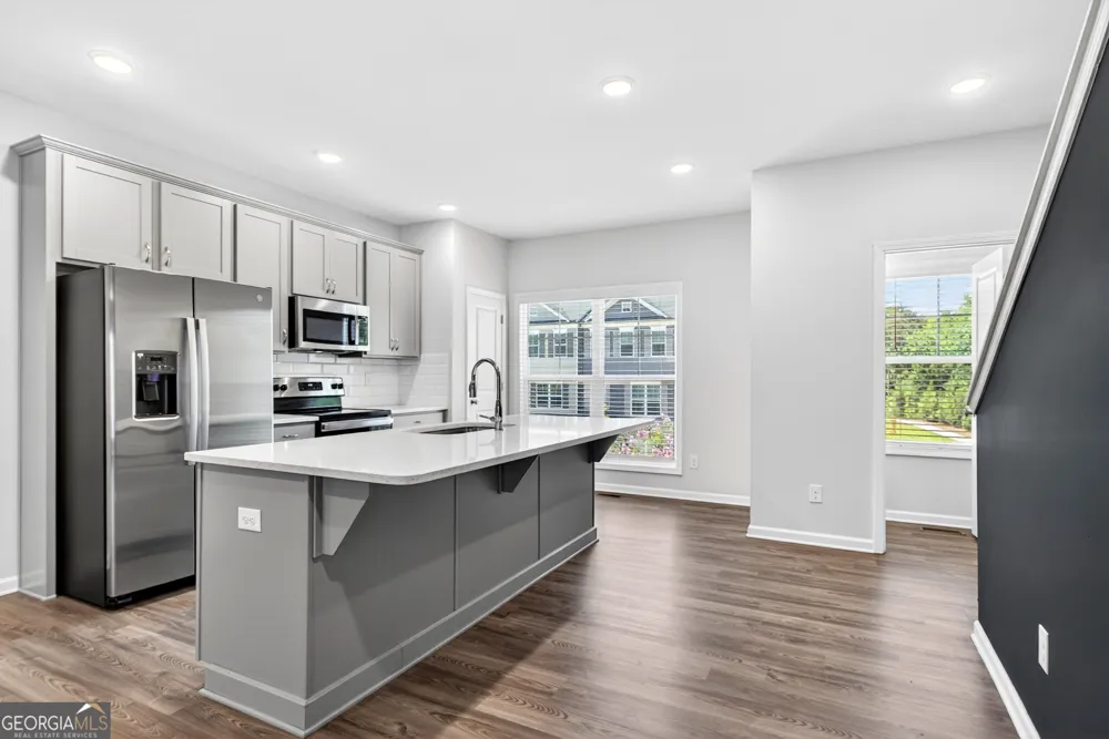 12 Silver LN Newnan, GA 30265