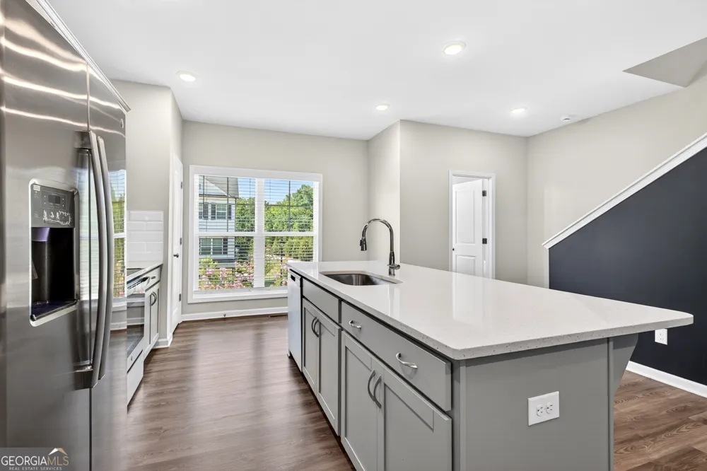 12 Silver LN Newnan, GA 30265