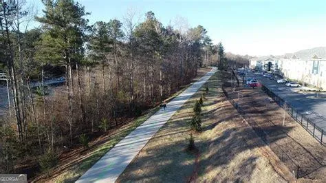 12 Silver LN Newnan, GA 30265