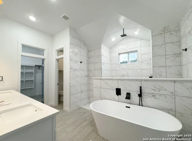 107 S Lon Price Blanco, TX 78606