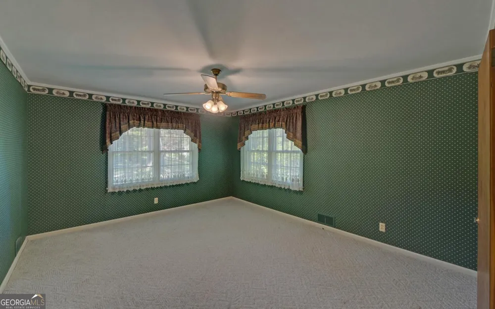 400 Harris ST Toccoa, GA 30577