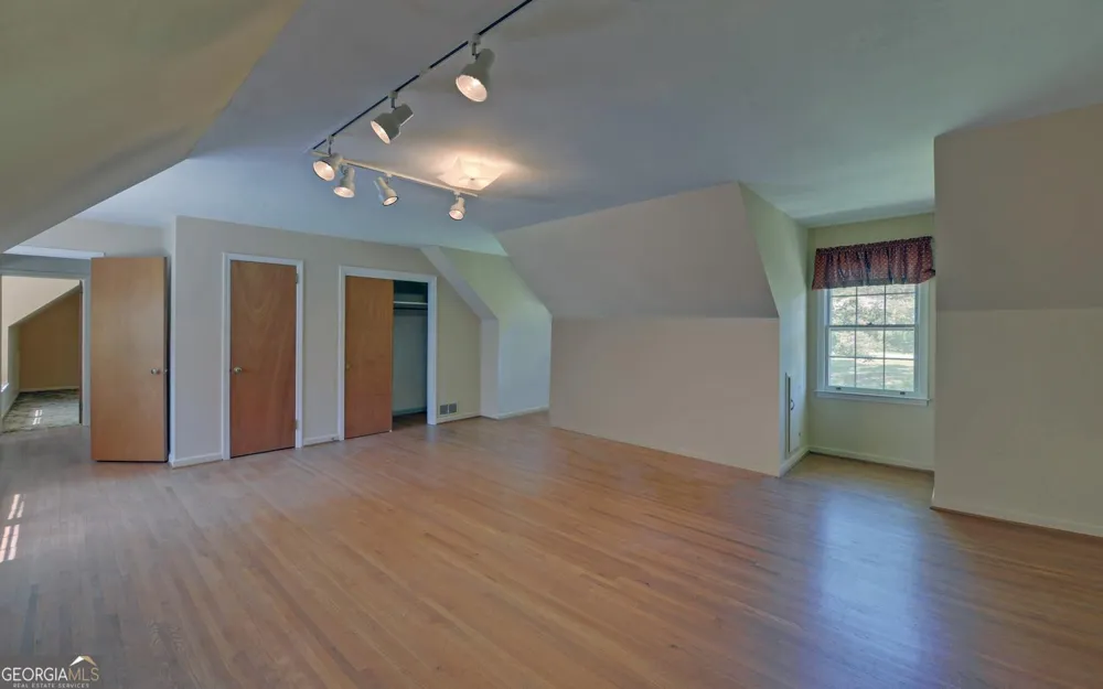 400 Harris ST Toccoa, GA 30577