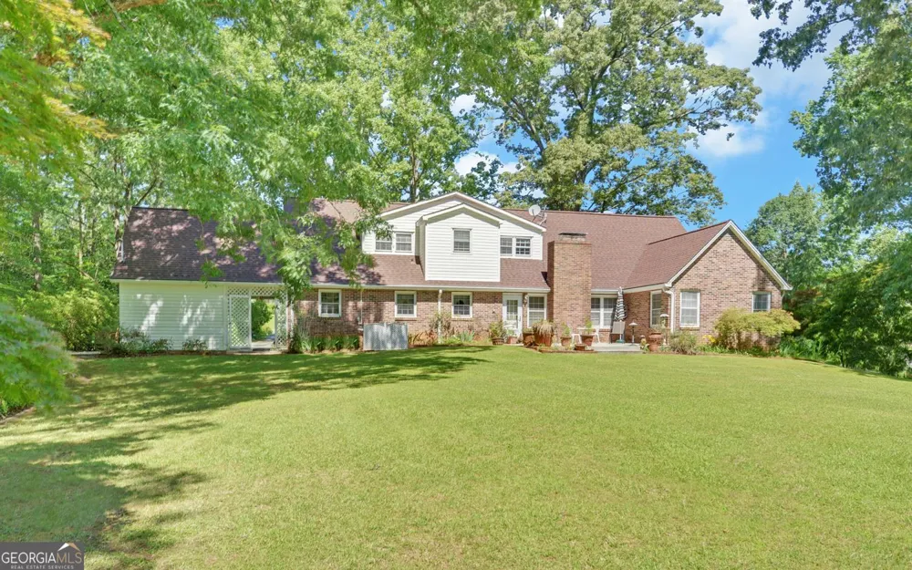 400 Harris ST Toccoa, GA 30577