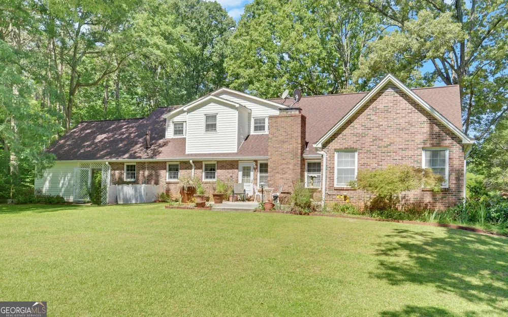 400 Harris ST Toccoa, GA 30577