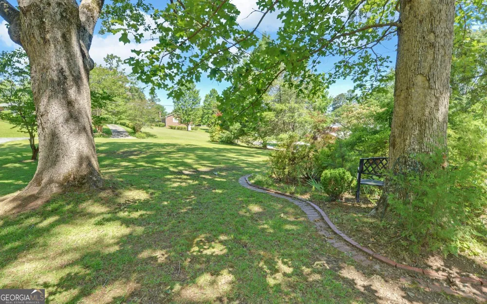 400 Harris ST Toccoa, GA 30577