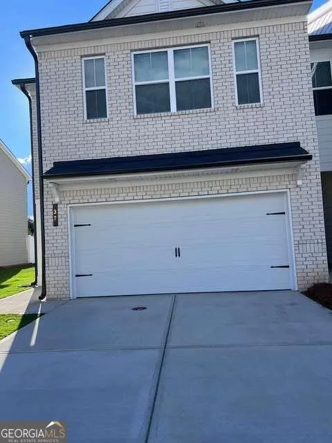 37 FOUNDERS DR