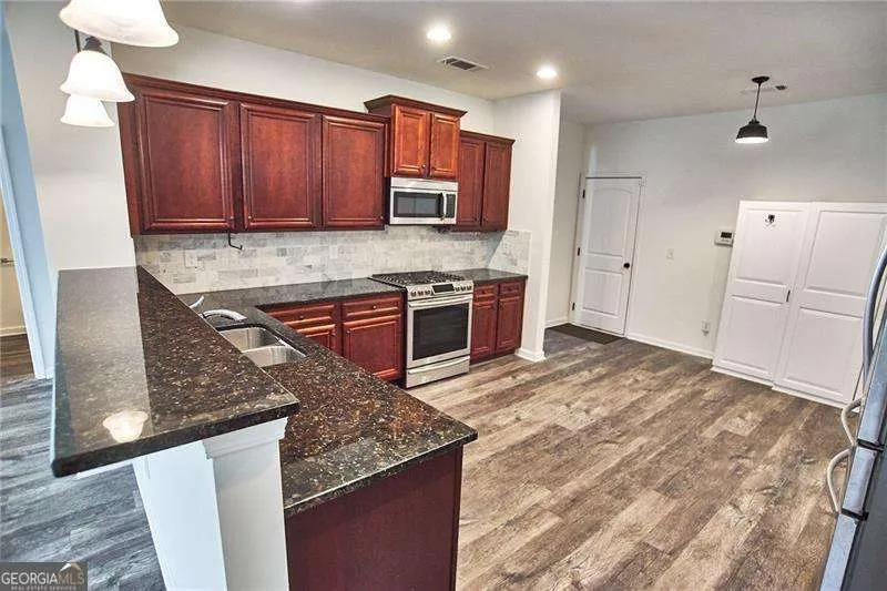 310 Woodson WAY Woodstock, GA 30189