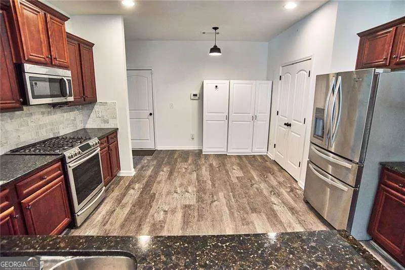 310 Woodson WAY Woodstock, GA 30189