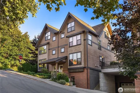 303 Bellevue Way SE