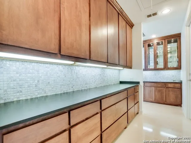 17 Aston Glen San Antonio, TX 78257