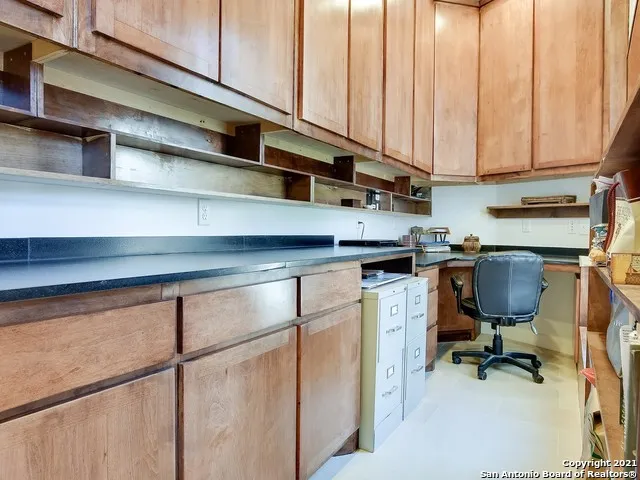 17 Aston Glen San Antonio, TX 78257