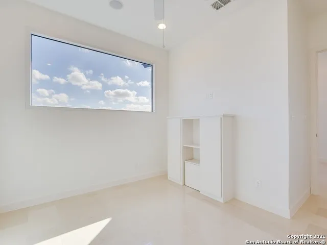 17 Aston Glen San Antonio, TX 78257