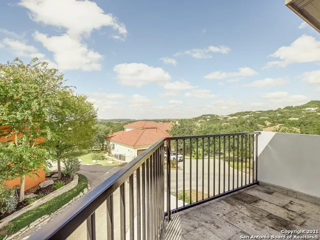 17 Aston Glen San Antonio, TX 78257