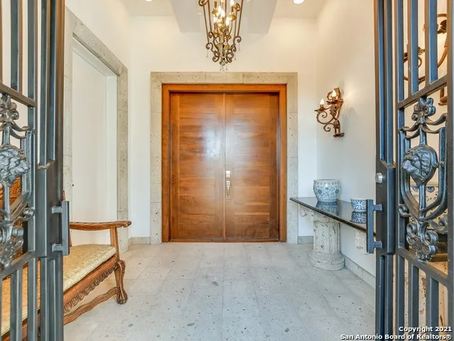 17 Aston Glen San Antonio, TX 78257