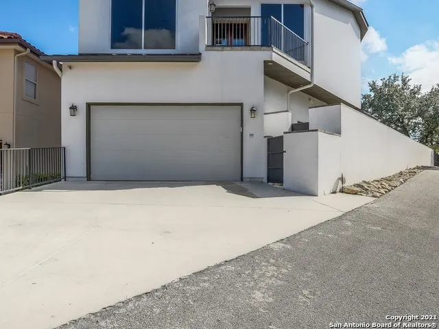 17 Aston Glen San Antonio, TX 78257