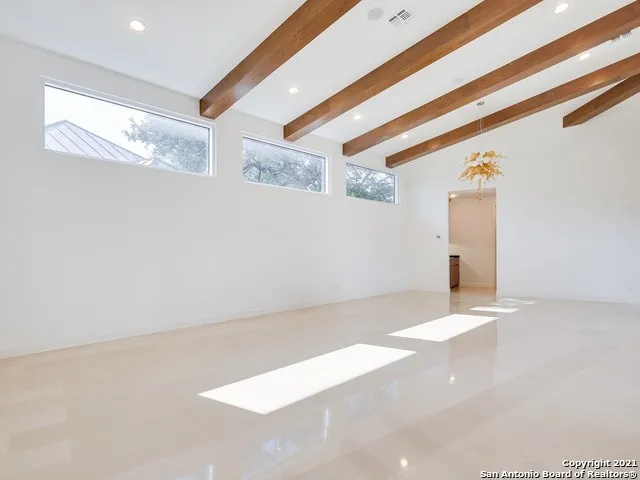 17 Aston Glen San Antonio, TX 78257