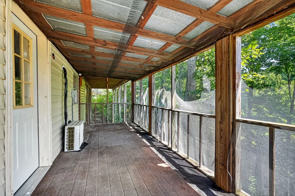 241 Nautilus Pt Silver Point, TN 38582