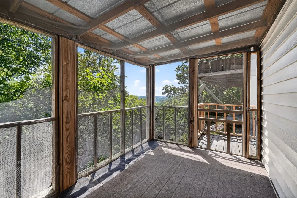 241 Nautilus Pt Silver Point, TN 38582
