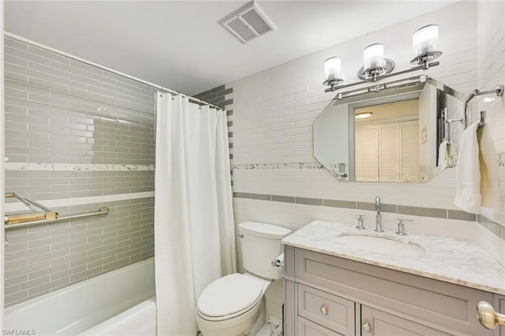 5 High Point Circle W #204 Naples, FL 34103