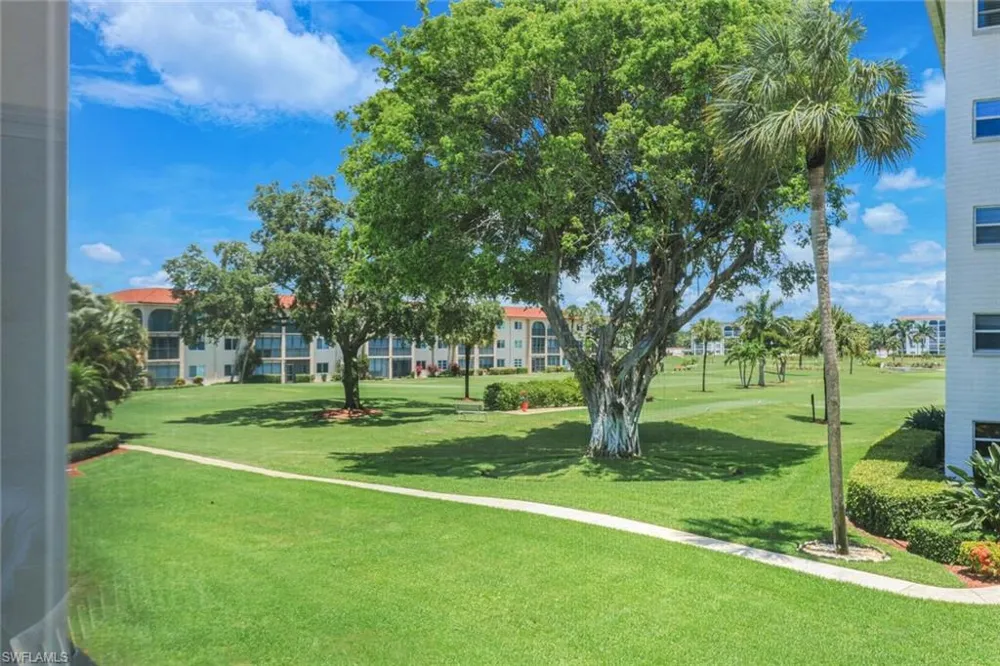 5 High Point Circle W #204 Naples, FL 34103