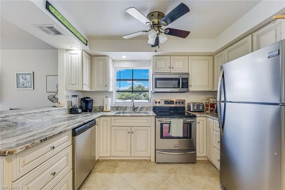 5 High Point Circle W #204 Naples, FL 34103
