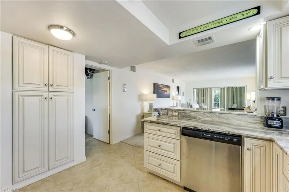5 High Point Circle W #204 Naples, FL 34103