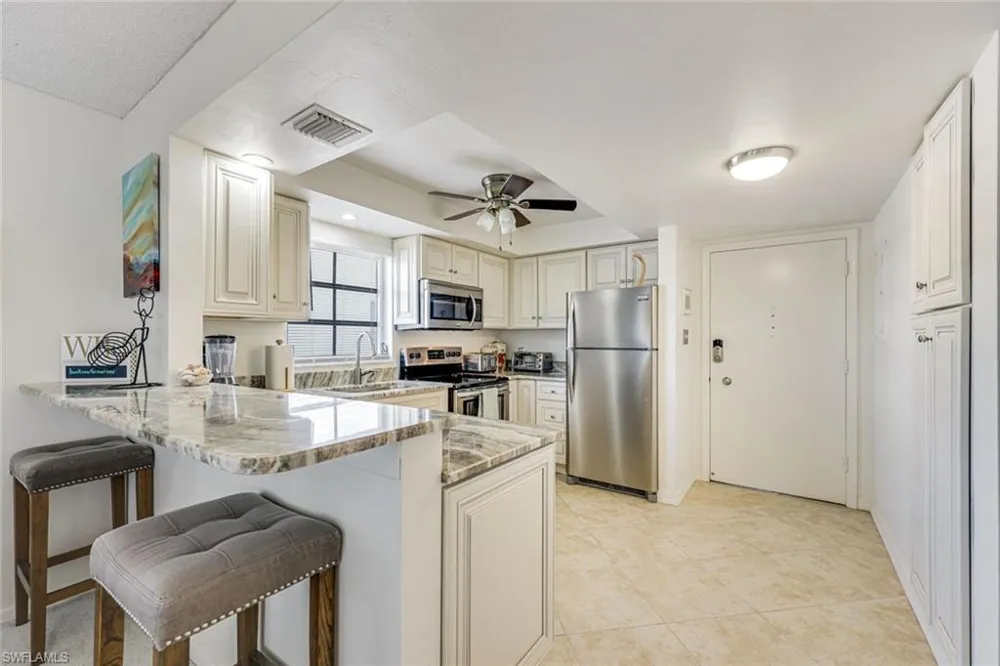 5 High Point Circle W #204 Naples, FL 34103