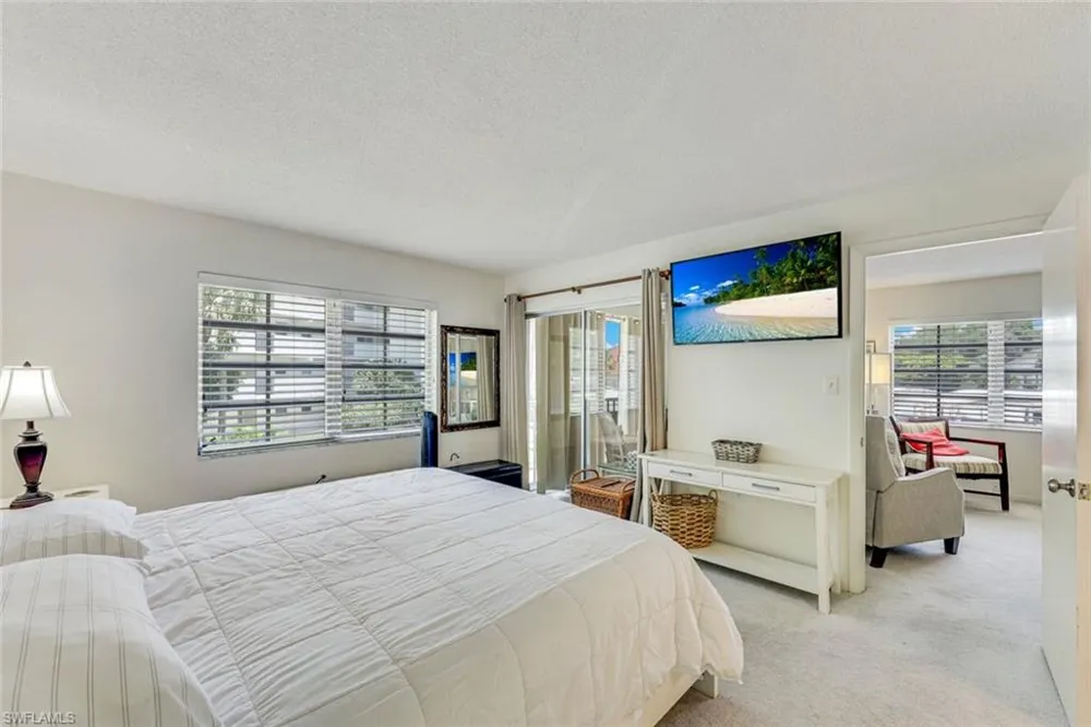 5 High Point Circle W #204 Naples, FL 34103