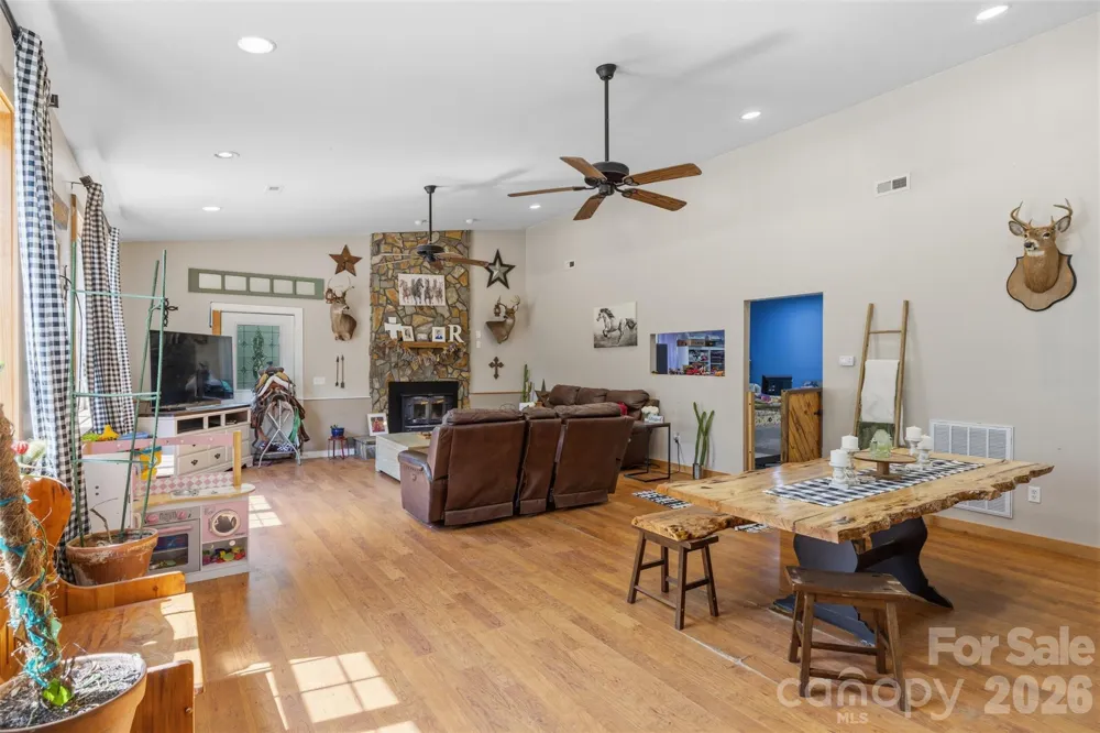2269 Lee Roy Lane Lenoir, NC 28645