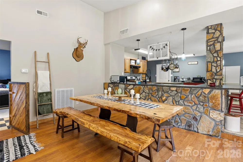2269 Lee Roy Lane Lenoir, NC 28645