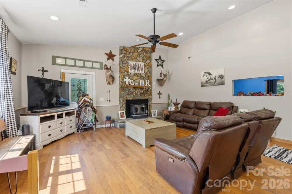 2269 Lee Roy Lane Lenoir, NC 28645