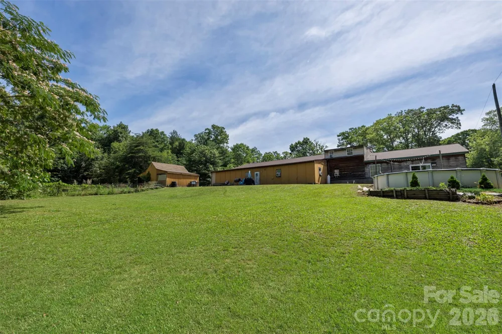 2269 Lee Roy Lane Lenoir, NC 28645