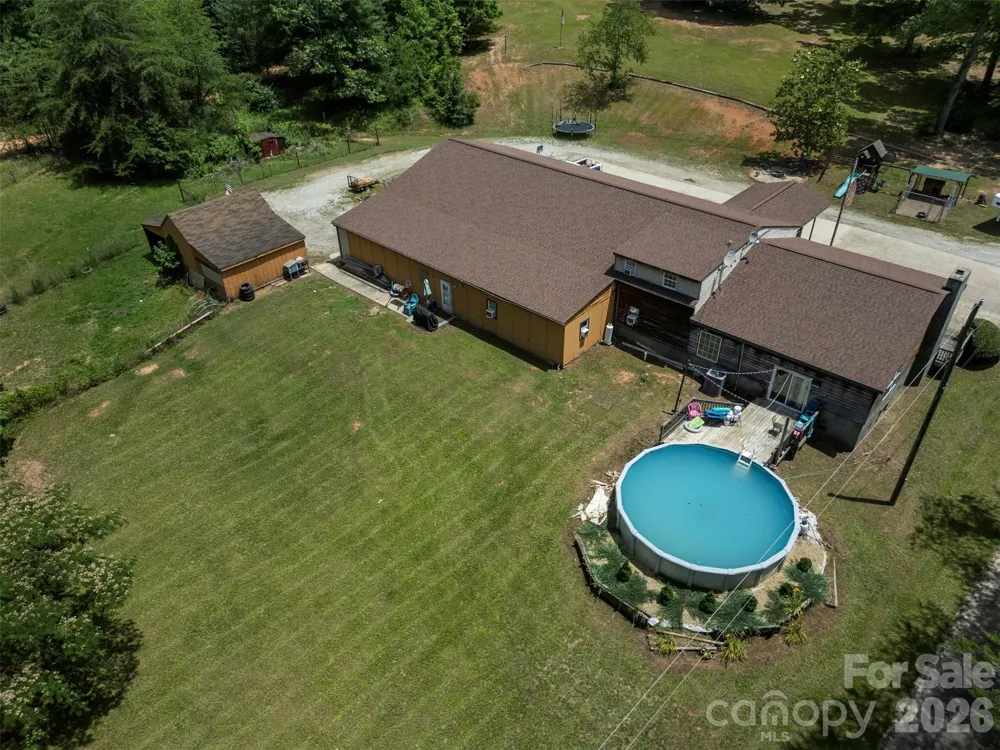 2269 Lee Roy Lane Lenoir, NC 28645