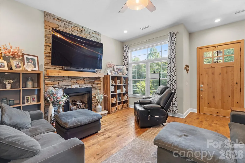 7015 Waterfront Place Granite Falls, NC 28630