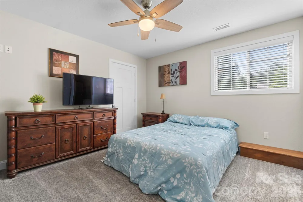 7015 Waterfront Place Granite Falls, NC 28630