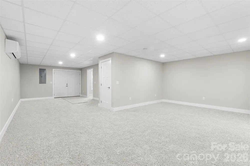 7015 Waterfront Place Granite Falls, NC 28630