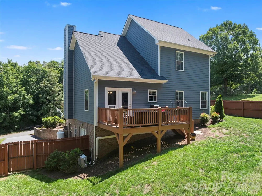 7015 Waterfront Place Granite Falls, NC 28630