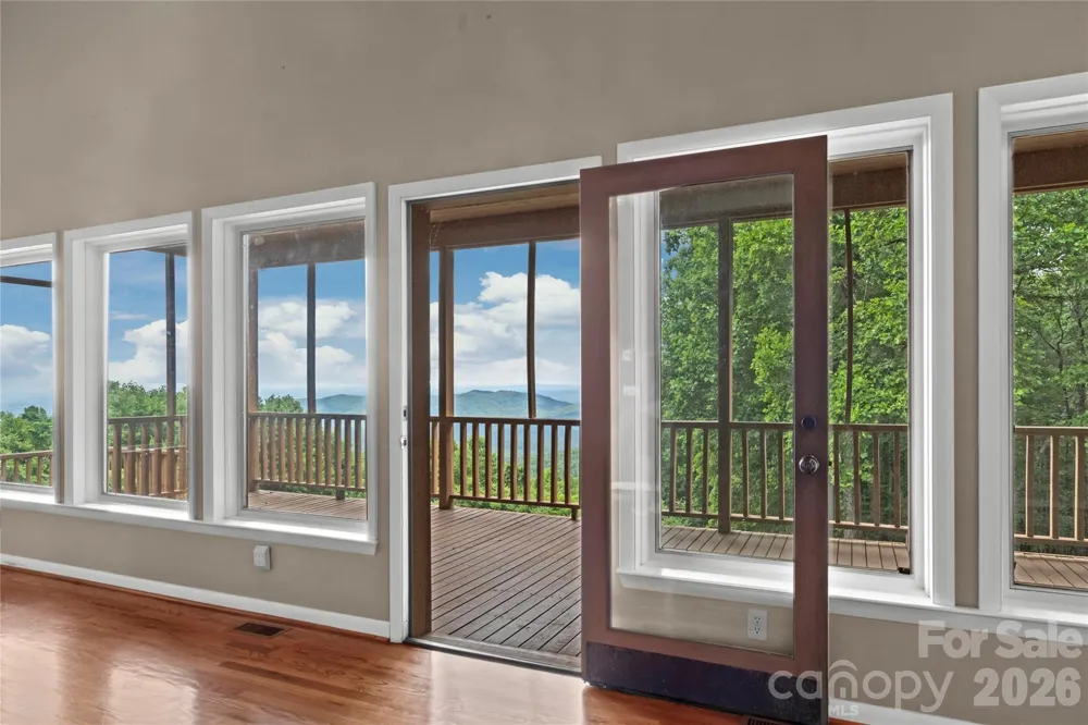 576 Lake Vista Drive Glade Valley, NC 28627
