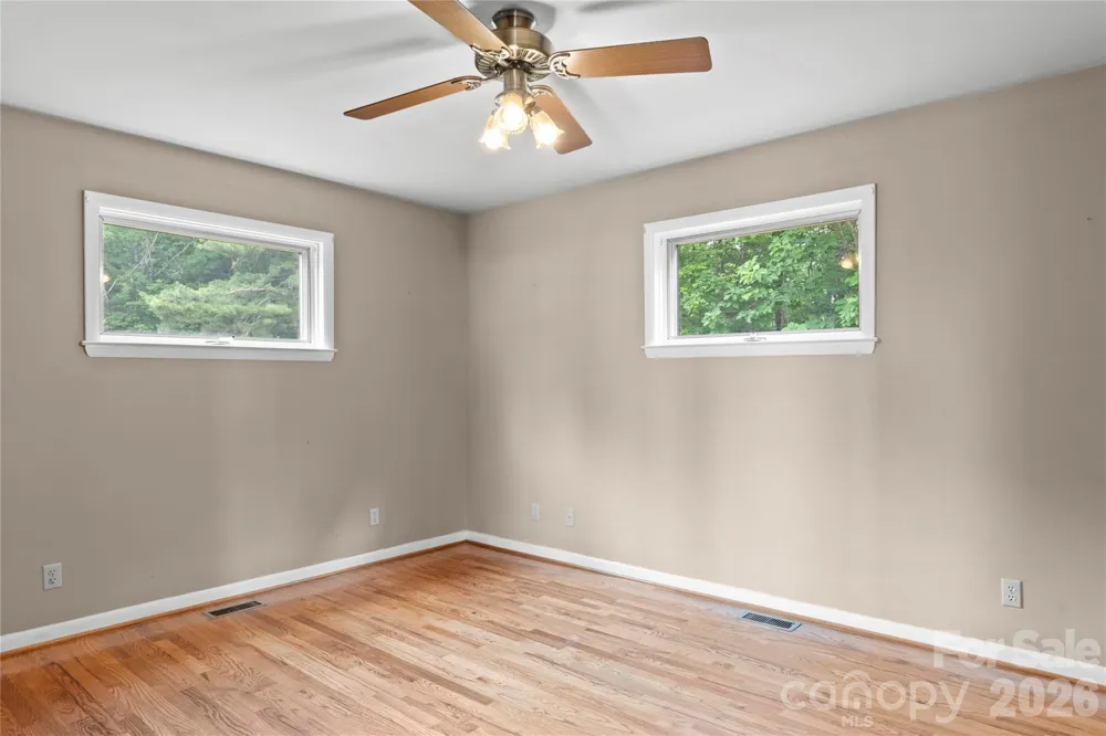 576 Lake Vista Drive Glade Valley, NC 28627