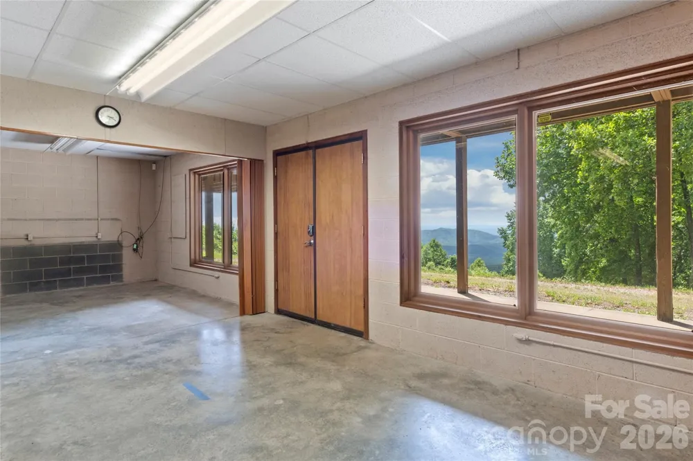 576 Lake Vista Drive Glade Valley, NC 28627