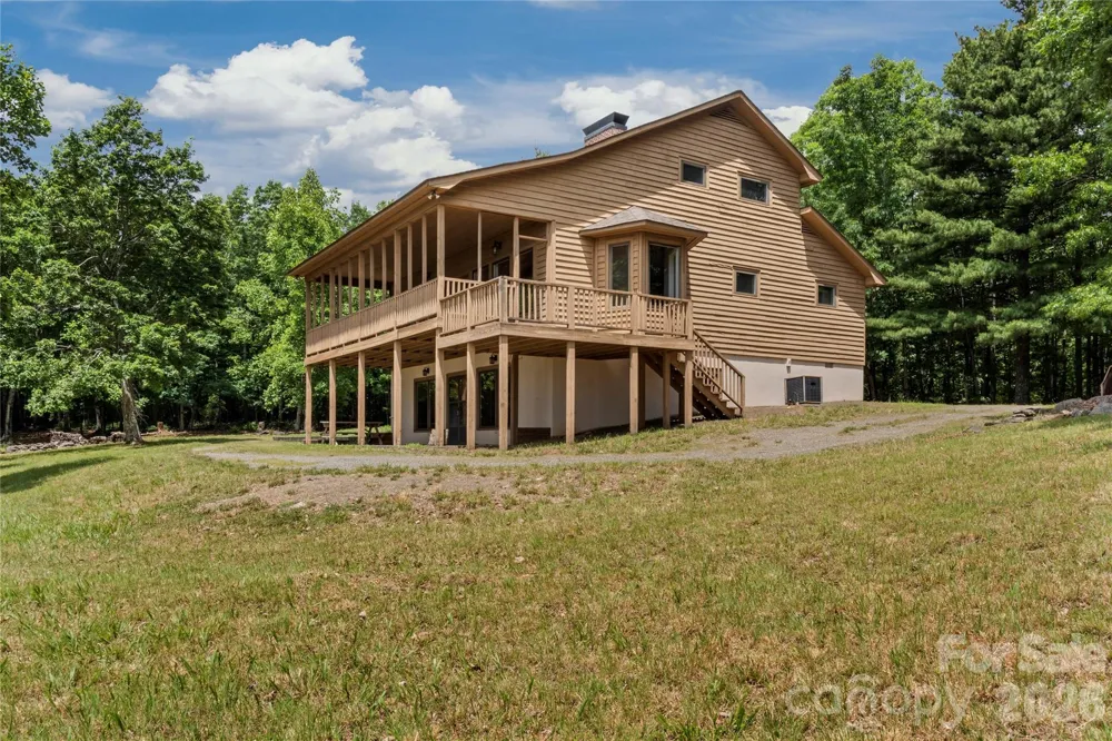 576 Lake Vista Drive Glade Valley, NC 28627