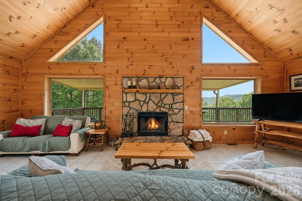 605 Valley View Drive Purlear, NC 28665