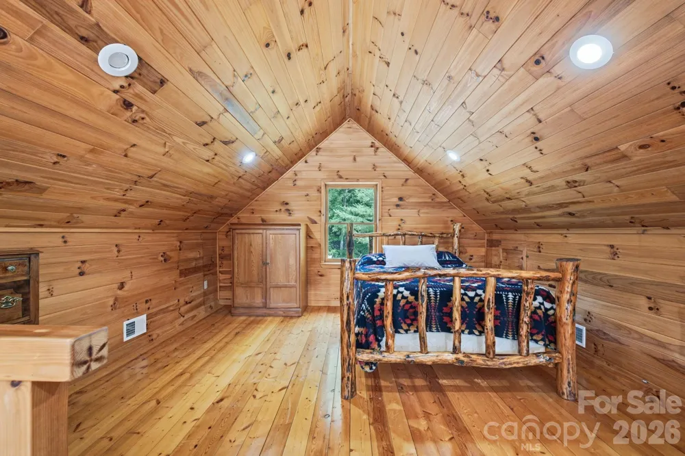 605 Valley View Drive Purlear, NC 28665