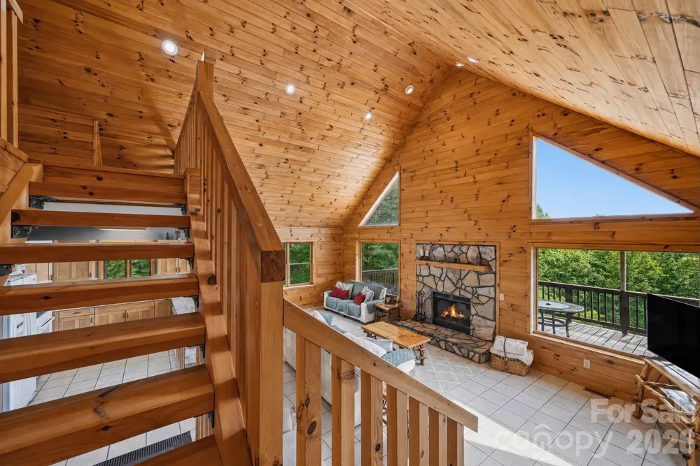 605 Valley View Drive Purlear, NC 28665