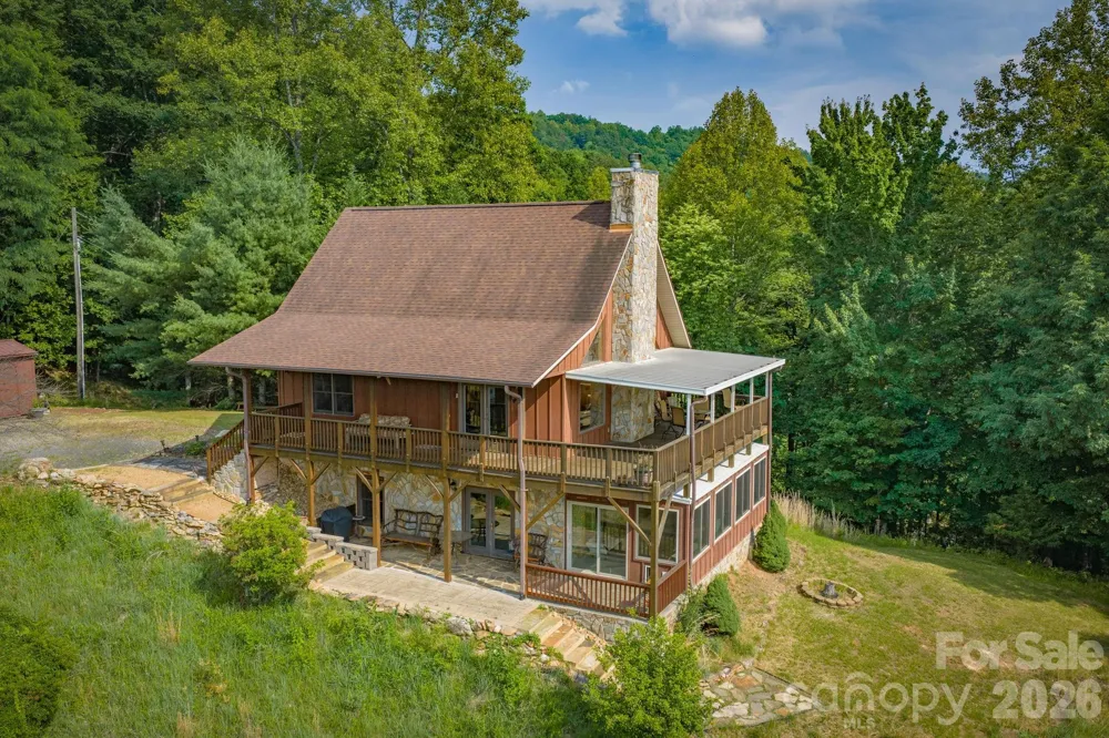 605 Valley View Drive Purlear, NC 28665
