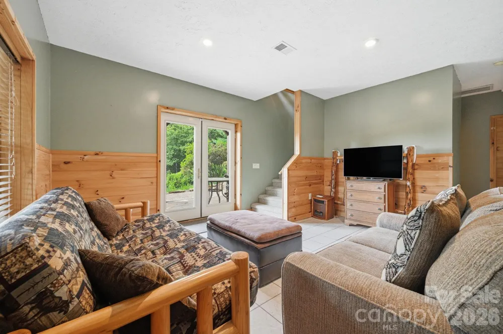 605 Valley View Drive Purlear, NC 28665