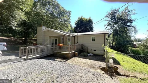 903 Village RD